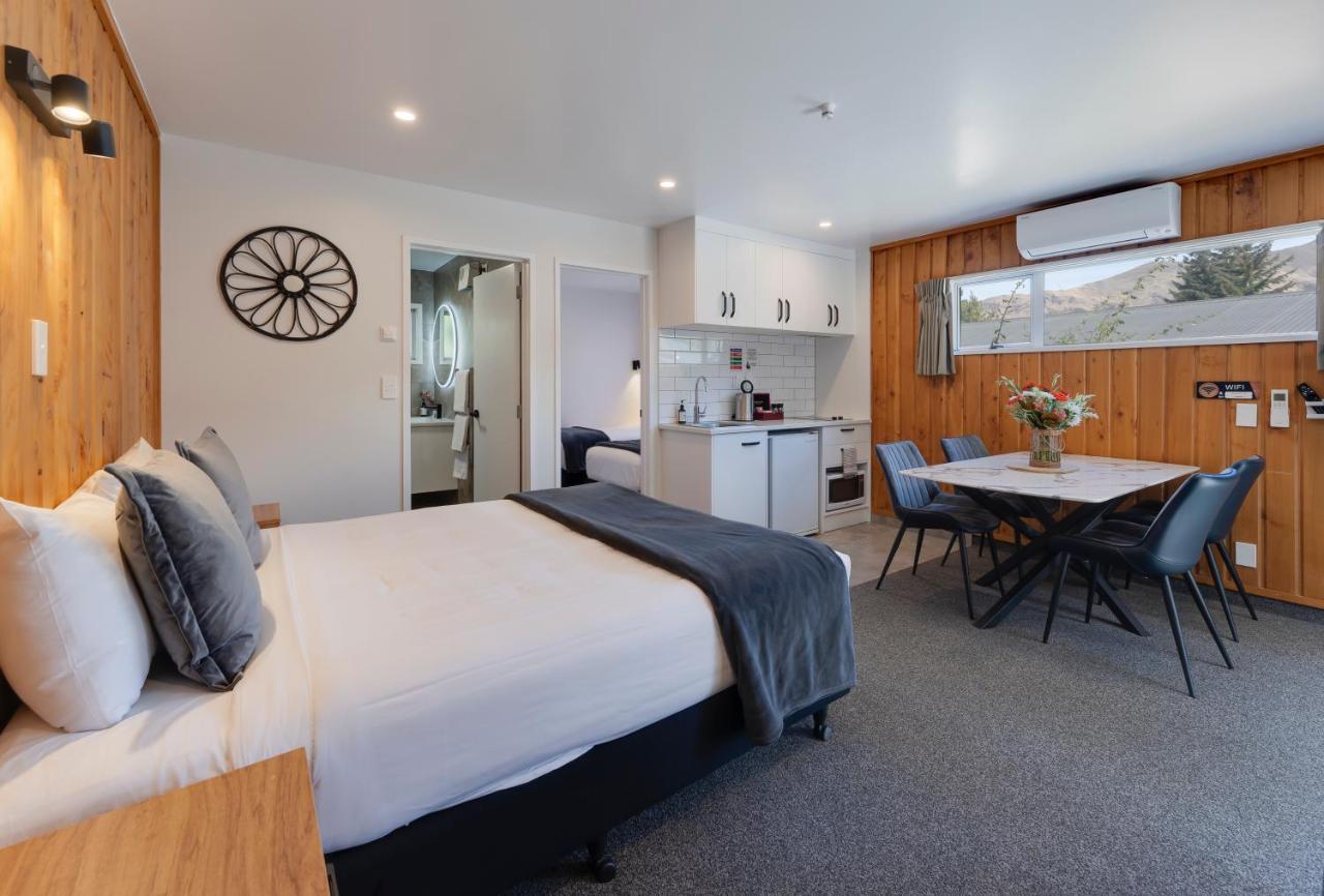Archway Motels & Chalets Уанака Екстериор снимка