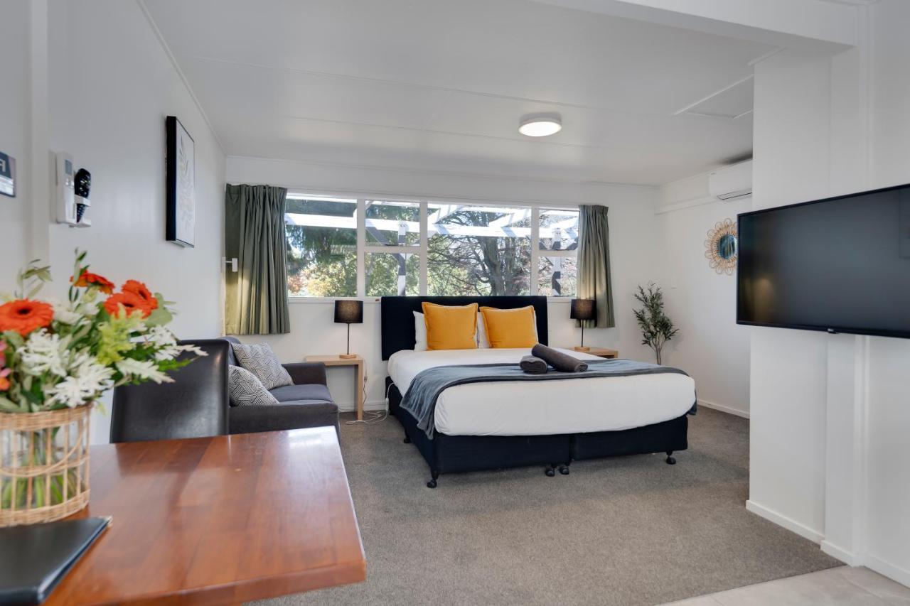 Archway Motels & Chalets Уанака Екстериор снимка