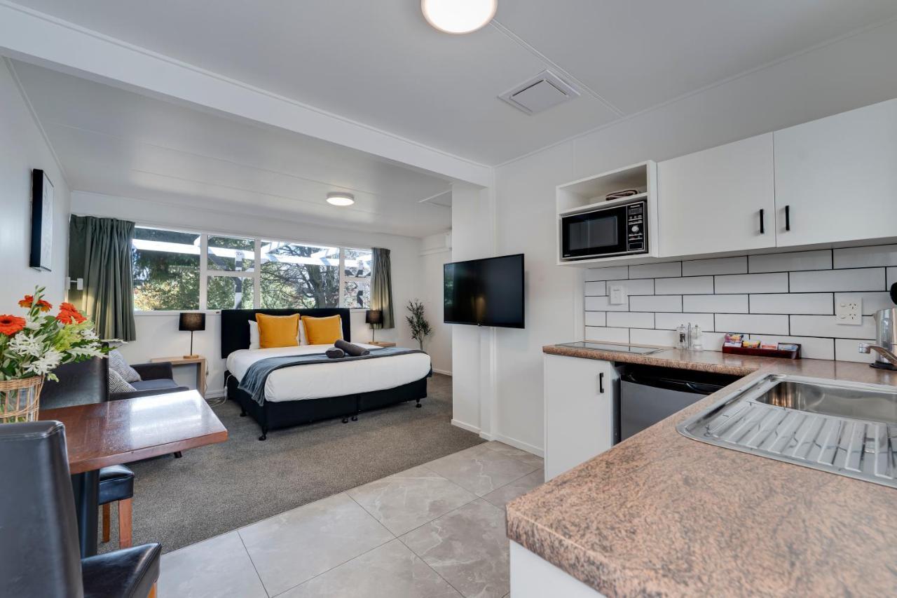 Archway Motels & Chalets Уанака Екстериор снимка