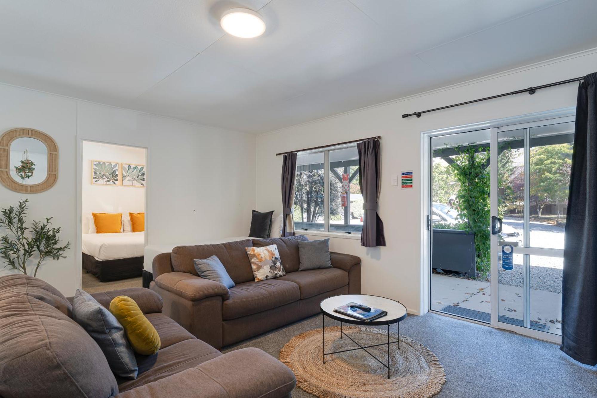 Archway Motels & Chalets Уанака Стая снимка