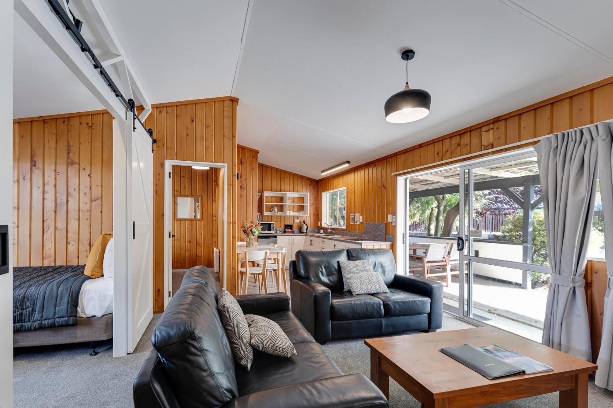 Archway Motels & Chalets Уанака Стая снимка